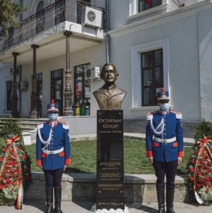 Bustul poetului Octavian Goga a fost retras din spațiul public în Iași