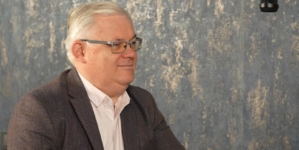 Filosoful Ciprian Mihali lansează cartea „Curajul de a sune NU. Forme ale supunerii voluntare” la Facultatea de Litere din Baia Mare