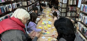 „Poiana cu narcise” a înflorit la Filiala Traian a Bibliotecii Județene