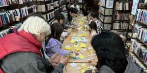 „Poiana cu narcise” a înflorit la Filiala Traian a Bibliotecii Județene