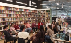 Clubul de carte revine cu o nouă întâlnire dedicată bestsellerului „Scafandrul și fluturele”, la Cărturești Baia Mare