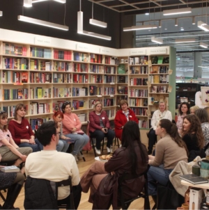 Clubul de carte revine cu o nouă întâlnire dedicată bestsellerului „Scafandrul și fluturele”, la Cărturești Baia Mare