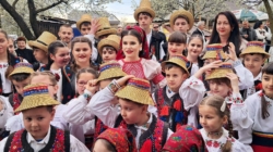 Copii de la Școala Populară de Artă, la Udătoriu din  Șurdești