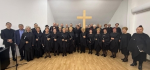 Vârstnicii de la Centrul CASPEV Baia Mare au avut parte de un concert înălțător de pricesne, în pragul Sărbătorilor Pascale