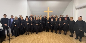 Vârstnicii de la Centrul CASPEV Baia Mare au avut parte de un concert înălțător de pricesne, în pragul Sărbătorilor Pascale