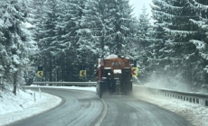 Primăvară cu zăpadă pe DN 18, în Pasul Prislop