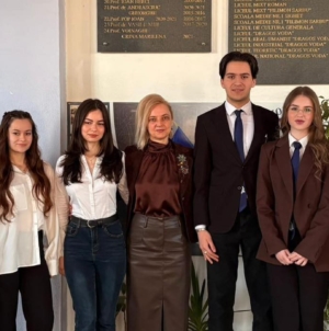 Elevi de la Colegiul Național „Dragoș Vodă” Sighetu Marmației, calificați la etapa națională a Olimpiadei de Dezbateri „Tinerii dezbat”