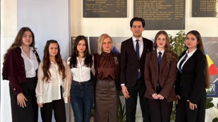 Elevi de la Colegiul Național „Dragoș Vodă” Sighetu Marmației, calificați la etapa națională a Olimpiadei de Dezbateri „Tinerii dezbat”
