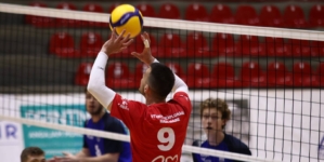 Știința Explorări, învinsă de CSM București în meciul 3 din duelul pentru evitarea retrogradării