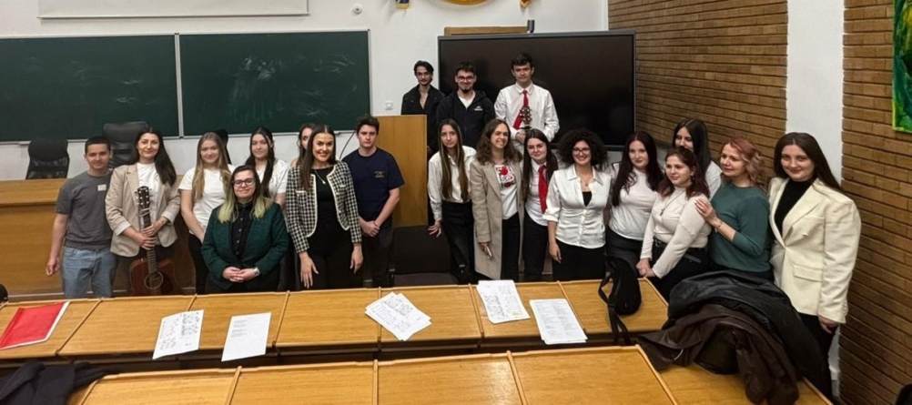 Inspirație și creație la Facultatea de Litere: elevi, studenți și cadre didactice s-au reunit în cadrul unui atelier de literatură