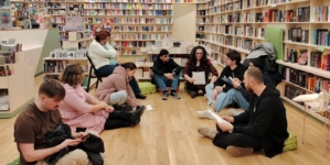 Dialoguri Educaționale Responsabile la Cărturești Baia Mare: tinerii sunt invitați la o nouă întâlnire pe tema oportunităților