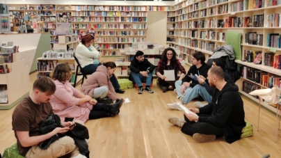 Dialoguri Educaționale Responsabile la Cărturești Baia Mare: tinerii sunt invitați la o nouă întâlnire pe tema oportunităților