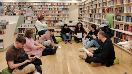 Dialoguri Educaționale Responsabile la Cărturești Baia Mare: tinerii sunt invitați la o nouă întâlnire pe tema oportunităților