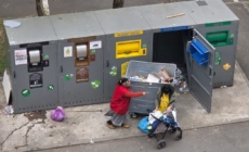 Amenzi pentru mai multe persoane care au scotocit prin gunoaie din eco-insule digitalizate