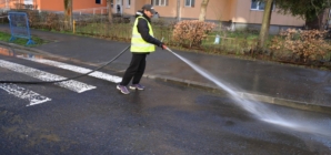 Acțiuni de igienizare a străzilor și parcărilor în Baia Mare