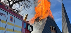 Biserică în flăcări, la Șurdești