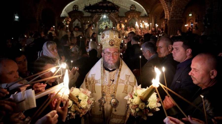 Sfânta Lumină va ajunge și în acest an în Episcopia Maramureşului şi Sătmarului