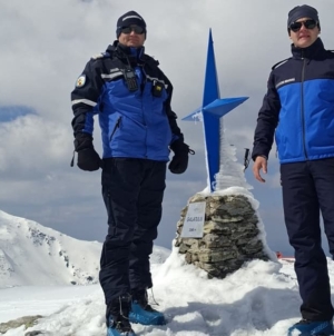 Atenționare de la jandarmii montani: „Iarna persistă în Munții Rodnei, echipați-vă adecvat dacă mergeți în drumeție”
