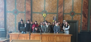 Copiii din Casele de Tip Familial din Sighetu Marmației, în vizită la Judecătorie