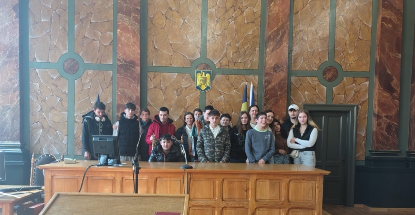 Copiii din Casele de Tip Familial din Sighetu Marmației, în vizită la Judecătorie