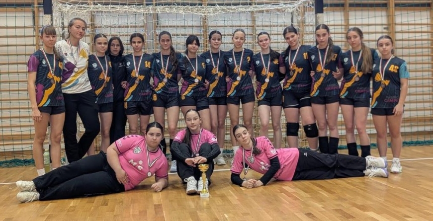 Junioarele de la Fabrica de Campioni, ultimele pregătiri pentru turneele semifinale