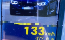 Prins conducând prin Ariniș cu 133 km/h
