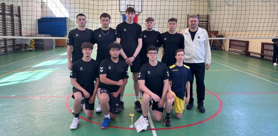 Echipa de volei a LPS Baia Mare, locul 2 la faza zonală a Olimpiadei Sportului Școlar