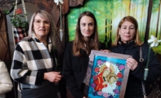 O tânără din cadrul Casei de Tip Familial Tompa Sighetu Marmației a participat cu lucrări proprii la expoziția de icoane „Lumina din Lumină”