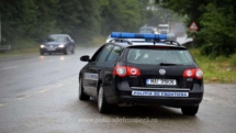 Bărbat încătușat după ce, prins că a condus fără permis, a devenit recalcitrant