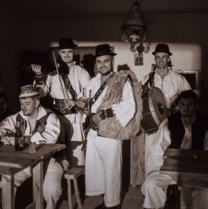 Frații Chindriș au lansat horea „Fost-am om întâi în sat”