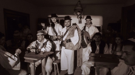 Frații Chindriș au lansat horea „Fost-am om întâi în sat”