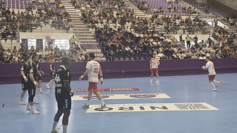 Învinsă de Dinamo, Minaur va lupta pentru bronz cu Steaua în Cupa României