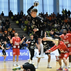 Victorie entuziasmantă a Minaurului în fața campioanei