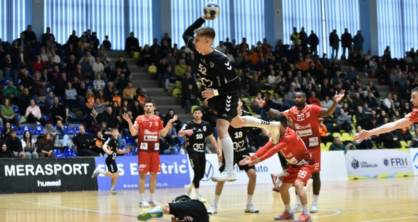 Victorie entuziasmantă a Minaurului în fața campioanei