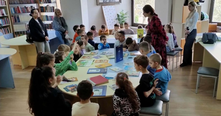 Școlarii și preșcolarii au descoperit universul literar al Otiliei Cazimir, la Biblioteca Județeană „Petre Dulfu”