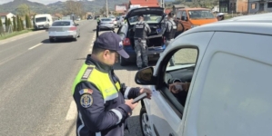 100 de amenzi date într-o singură zi în urma unor controale în zonele trecerilor la nivel cu calea ferată