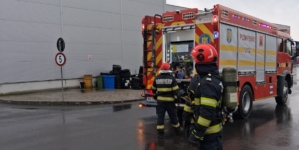 Explozie într-o încăpere a unui centru comercial din Baia Mare. O persoană a fost rănită
