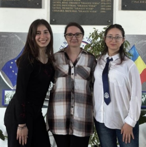 Parcurs impresionant pentru două eleve din Sighetu Marmației la Concursul Național de Public Speaking