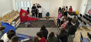 Întâlnire interculturală internațională la Colegiul Național „Vasile Lucaciu” Baia Mare: un grup de elevi italieni a pășit în universul roboticii și tehnologiei