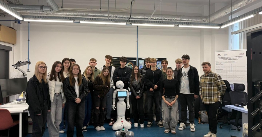 Elevi ai Colegiului Național „Dragoș Vodă” Sighetu Marmației, în vizită la Facultatea de Robotică din Cluj-Napoca