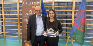 O elevă a Școlii Gimnaziale Finteușu Mic a obținut premiul III la Olimpiada Națională de Limba Rromani Maternă