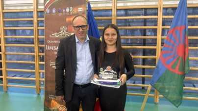 O elevă a Școlii Gimnaziale Finteușu Mic a obținut premiul III la Olimpiada Națională de Limba Rromani Maternă