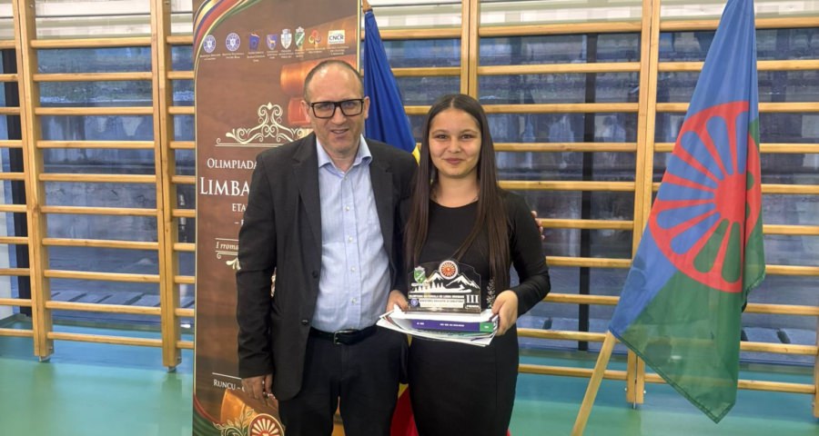 O elevă a Școlii Gimnaziale Finteușu Mic a obținut premiul III la Olimpiada Națională de Limba Rromani Maternă