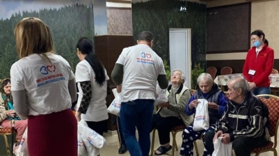 Gesturi de suflet din partea asistenților medicali comunitari pentru vârstnicii din Centrul „Rustic” Baia Sprie