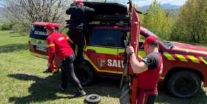 Intervenție a salvamontiștilor în sprijinul unui bărbat rănit într-o zonă cu acces dificil din Baia Sprie