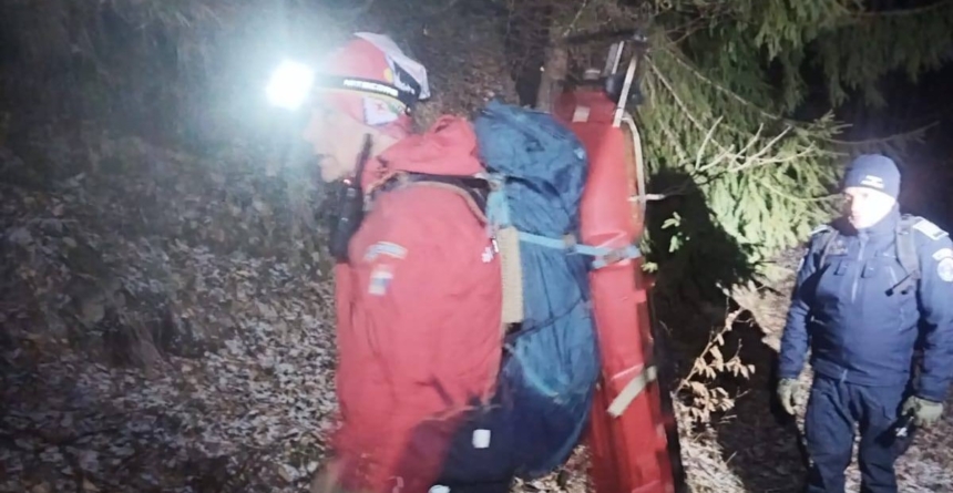 Operațiune a salvamontiștilor în Munții Maramureșului pentru salvarea a doi ucraineni