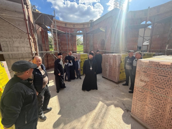 Preasfințitul Părinte Timotei Sătmăreanul a efectuat vizite pastorale în Protopopiatul Ortodox Chioar