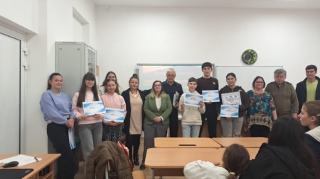 Activitate literară dedicată elevilor Școlii Gimnaziale Satulung, alături de Cenaclul Scriitorilor din Maramureș