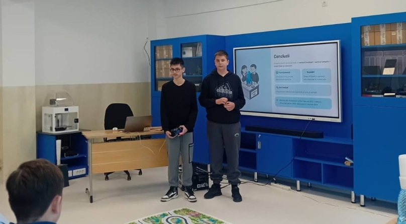 Elevii Lazar Răzvan și Roșca Rareș din Baia Mare, calificați la etapa națională a Olimpiadei de Creativitate Științifică