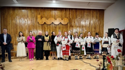 Eleve ale Școlii Populare de Artă din Baia Mare, premiate în cadrul Festivalului Concurs Național „Cât îi Maramureșu”, ediția a VI-a